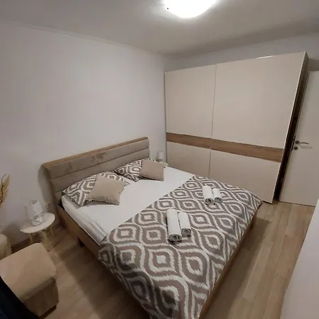 Cupic Apartment *